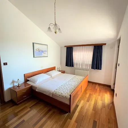 Apartments Villa Mirjam Porec Exterior photo