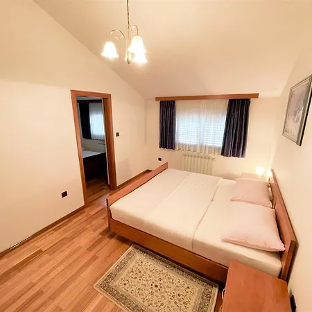 Apartments Villa Mirjam Porec Exterior photo