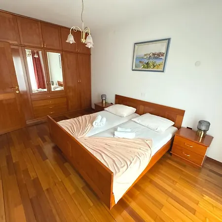 Apartments Villa Mirjam Porec Exterior photo