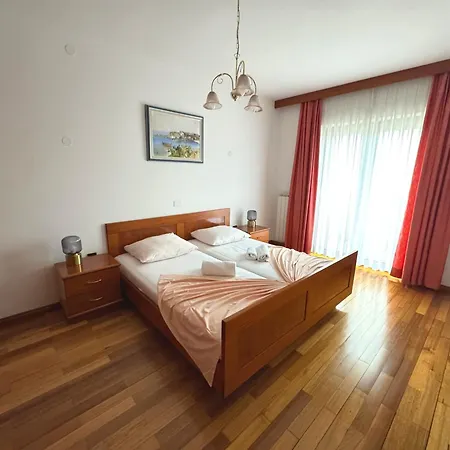 Apartments Villa Mirjam Porec Exterior photo