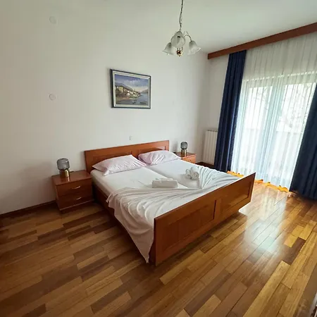 Apartments Villa Mirjam Porec Exterior photo