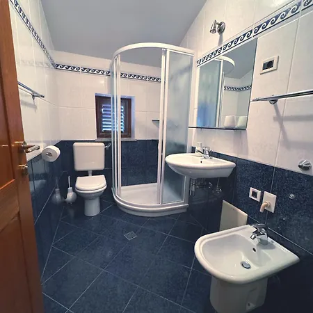 Apartments Villa Mirjam Porec Exterior photo