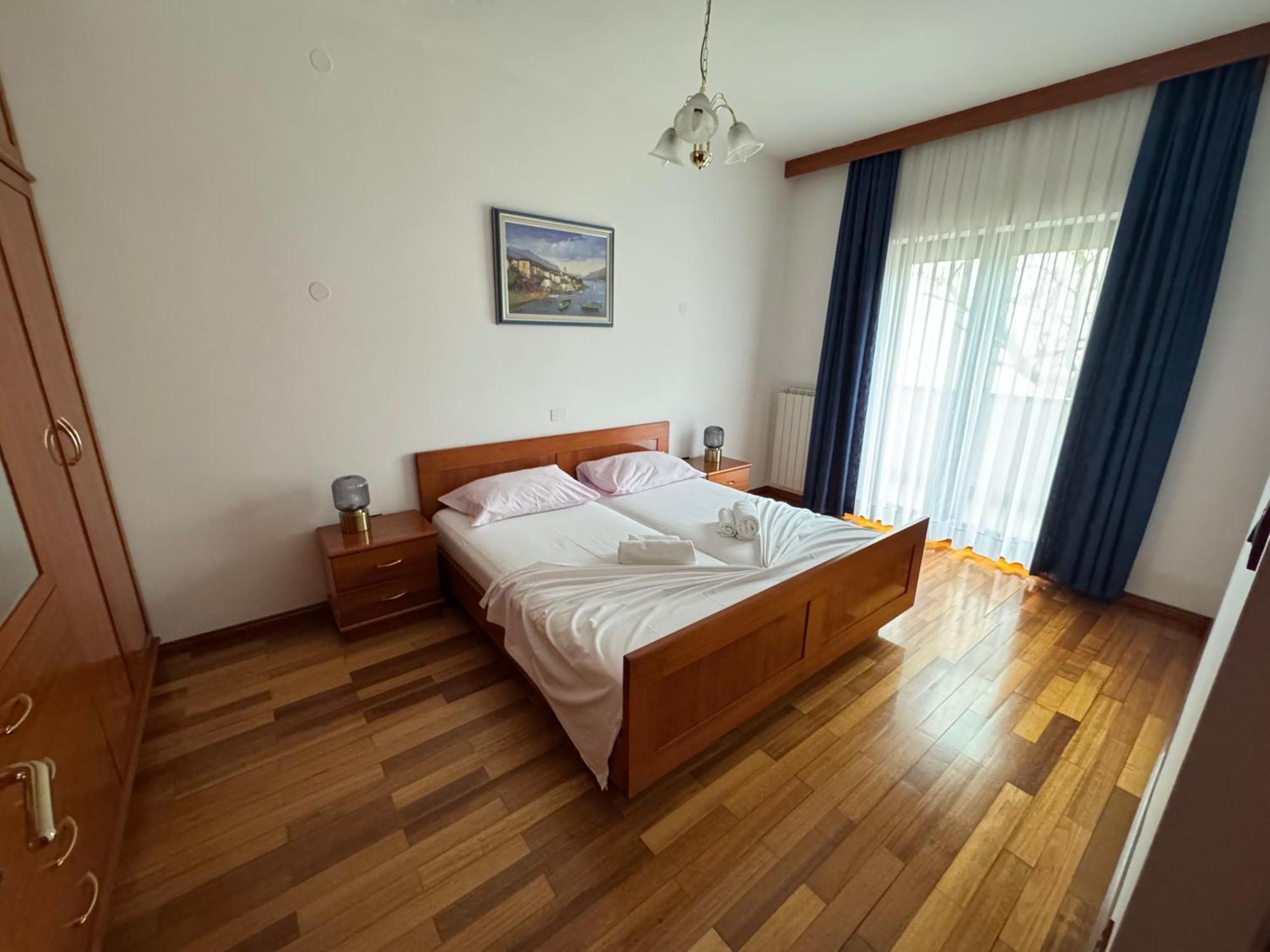 Mirjam Apartment